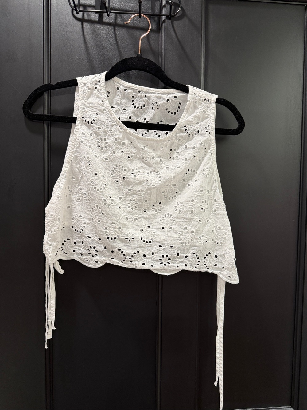 Primark White Eyelet Cropped Tank Top